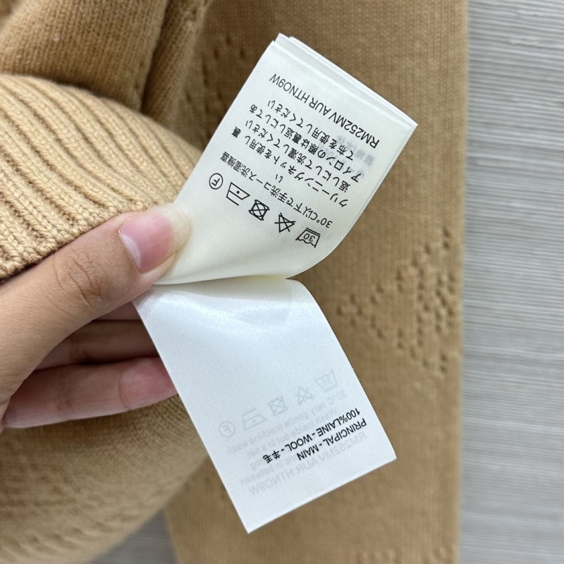 l0vis Vvtt0n outwear